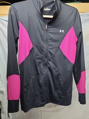 Under Armour Pink And Black Zip Up Size Medium